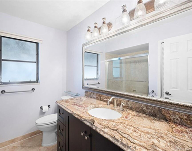 3074 Ne Loquat Lane - Photo Thumbnail 15