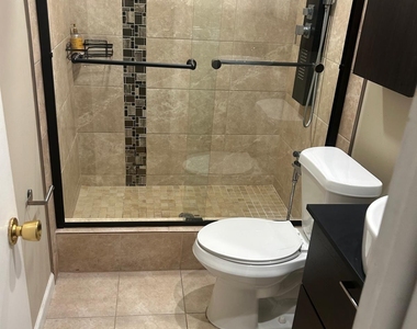 3930 Crystal Lake Drive - Photo Thumbnail 9