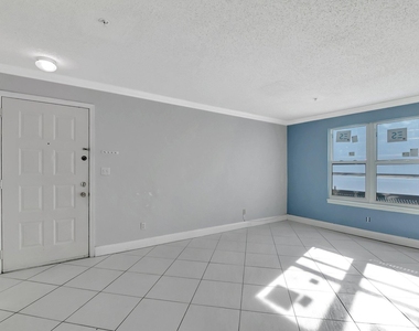 2301 N Congress Avenue - Photo Thumbnail 1