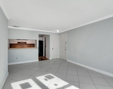 2301 N Congress Avenue - Photo Thumbnail 2