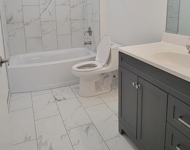 3801 Davie Boulevard - Photo Thumbnail 4