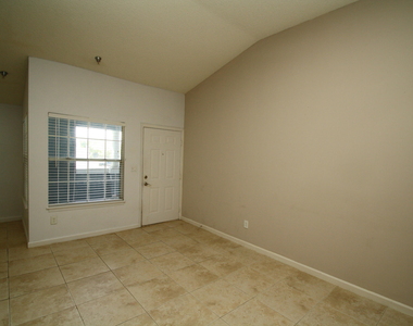 1000 Crystal Way - Photo Thumbnail 8