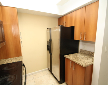 1000 Crystal Way - Photo Thumbnail 3