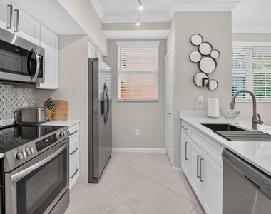 225 Ne 1st Street - Photo Thumbnail 5