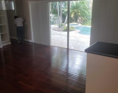 833 Sw 167th Avenue - Photo Thumbnail 6