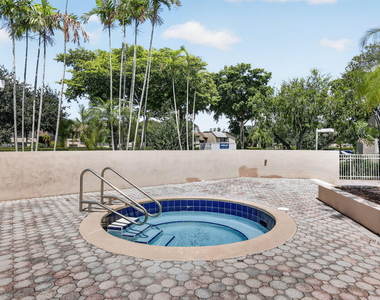 2361 Nw 96th Terrace - Photo Thumbnail 8