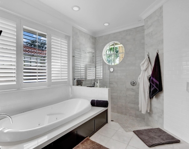 5866 St Annes Way - Photo Thumbnail 12
