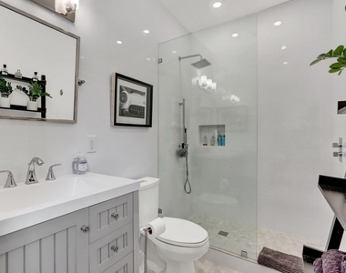 5866 St Annes Way - Photo Thumbnail 14