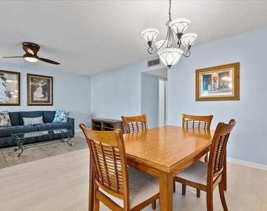 220 Country Lane - Photo Thumbnail 8