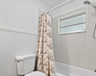 220 Country Lane - Photo Thumbnail 12
