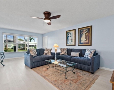 220 Country Lane - Photo Thumbnail 4