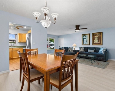 220 Country Lane - Photo Thumbnail 7