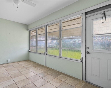 220 Country Lane - Photo Thumbnail 16