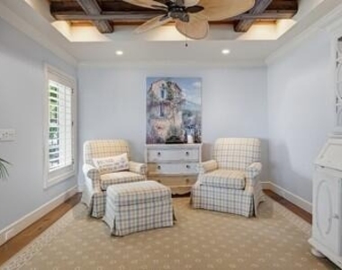 965 Pebble Lane - Photo Thumbnail 11