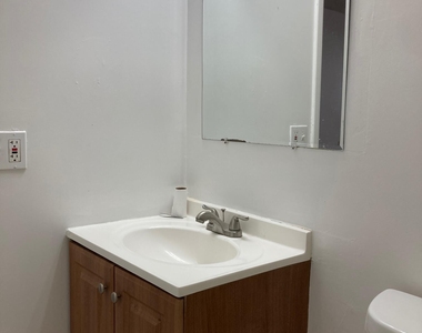 6124 Lincoln Street - Photo Thumbnail 13