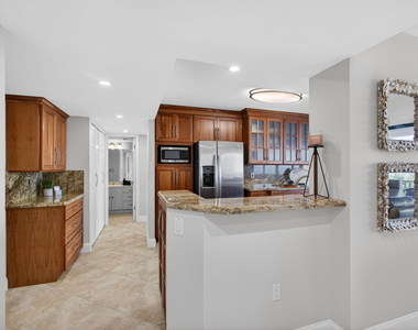 4200 N Ocean Drive - Photo Thumbnail 3