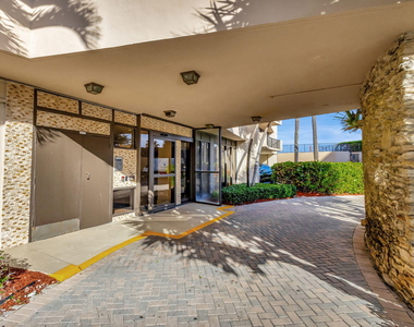 4200 N Ocean Drive - Photo Thumbnail 19