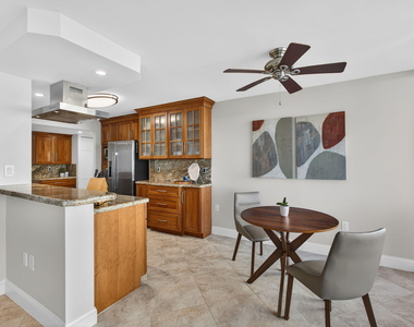 4200 N Ocean Drive - Photo Thumbnail 15
