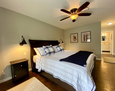 453 Park Forest Way - Photo Thumbnail 8