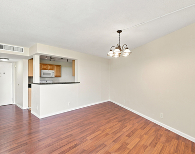 1301 River Reach Drive - Photo Thumbnail 20