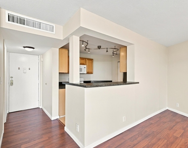 1301 River Reach Drive - Photo Thumbnail 17