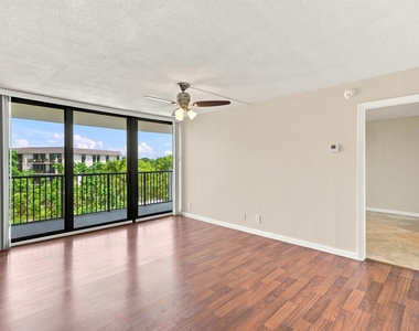1301 River Reach Drive - Photo Thumbnail 21