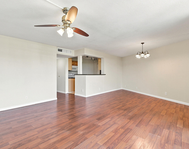 1301 River Reach Drive - Photo Thumbnail 22