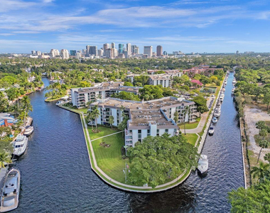 1301 River Reach Drive - Photo Thumbnail 3
