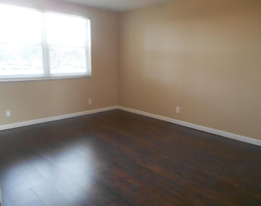 8977 Wiles Road - Photo Thumbnail 6