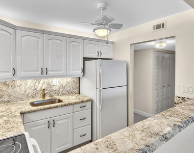 1421 S Ocean Boulevard - Photo Thumbnail 7