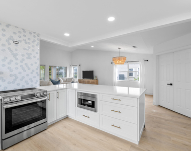 2650 Neaton Court - Photo Thumbnail 10