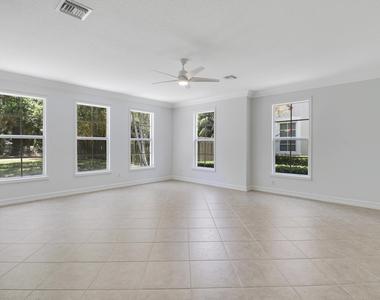 112 Dunmore Drive - Photo Thumbnail 13