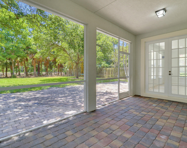 112 Dunmore Drive - Photo Thumbnail 16