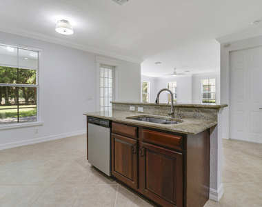112 Dunmore Drive - Photo Thumbnail 11