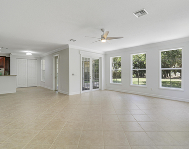 112 Dunmore Drive - Photo Thumbnail 12