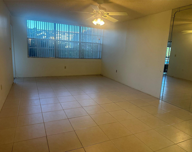 1100 Saint Charles Place - Photo Thumbnail 5