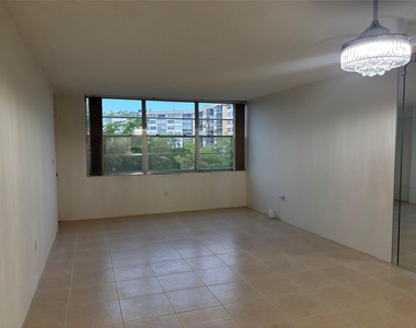 1100 Saint Charles Place - Photo Thumbnail 7