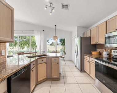 2650 Fairway Cove Court - Photo Thumbnail 6