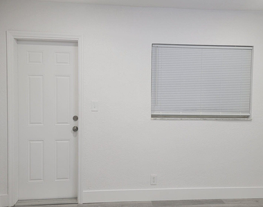 618 Sw 14th Terrace - Photo Thumbnail 7