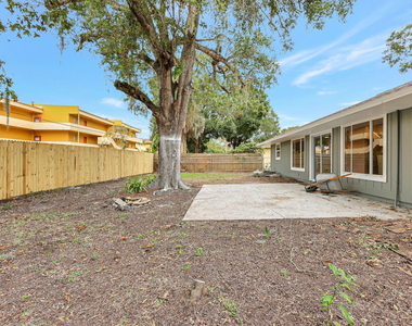 1825 39th Avenue - Photo Thumbnail 14
