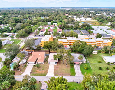 1825 39th Avenue - Photo Thumbnail 18
