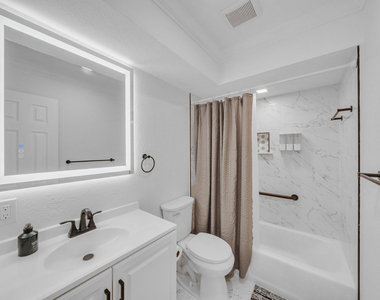 1350 Riverside Circle - Photo Thumbnail 27