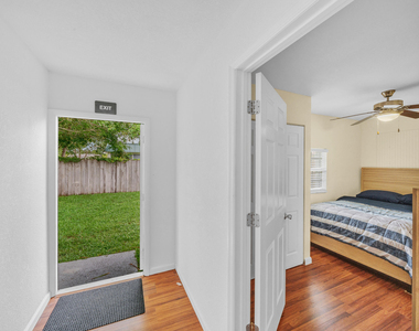1350 Riverside Circle - Photo Thumbnail 12