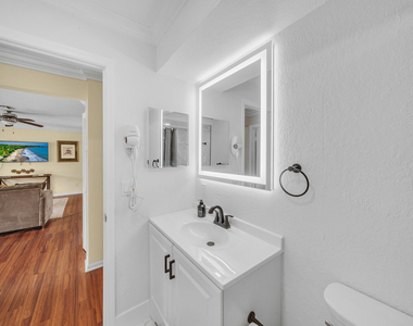 1350 Riverside Circle - Photo Thumbnail 28