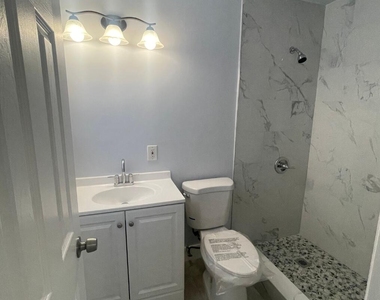 780 Ne 46th Court - Photo Thumbnail 8