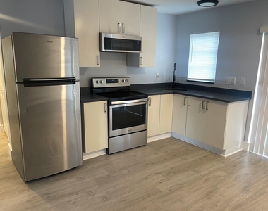 780 Ne 46th Court - Photo Thumbnail 15