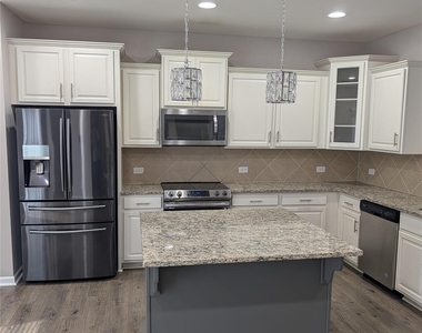 4031 Huntley Glen Drive - Photo Thumbnail 8