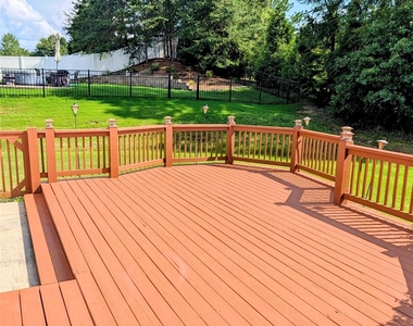 4031 Huntley Glen Drive - Photo Thumbnail 6