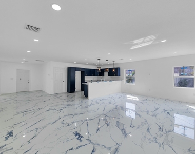 2937 Nw 8th Court - Photo Thumbnail 10