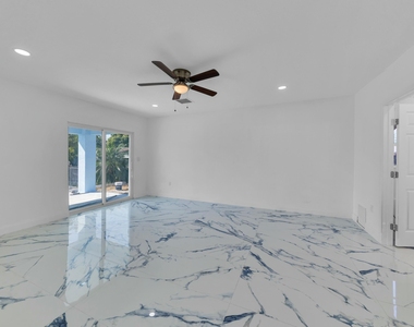 2937 Nw 8th Court - Photo Thumbnail 12